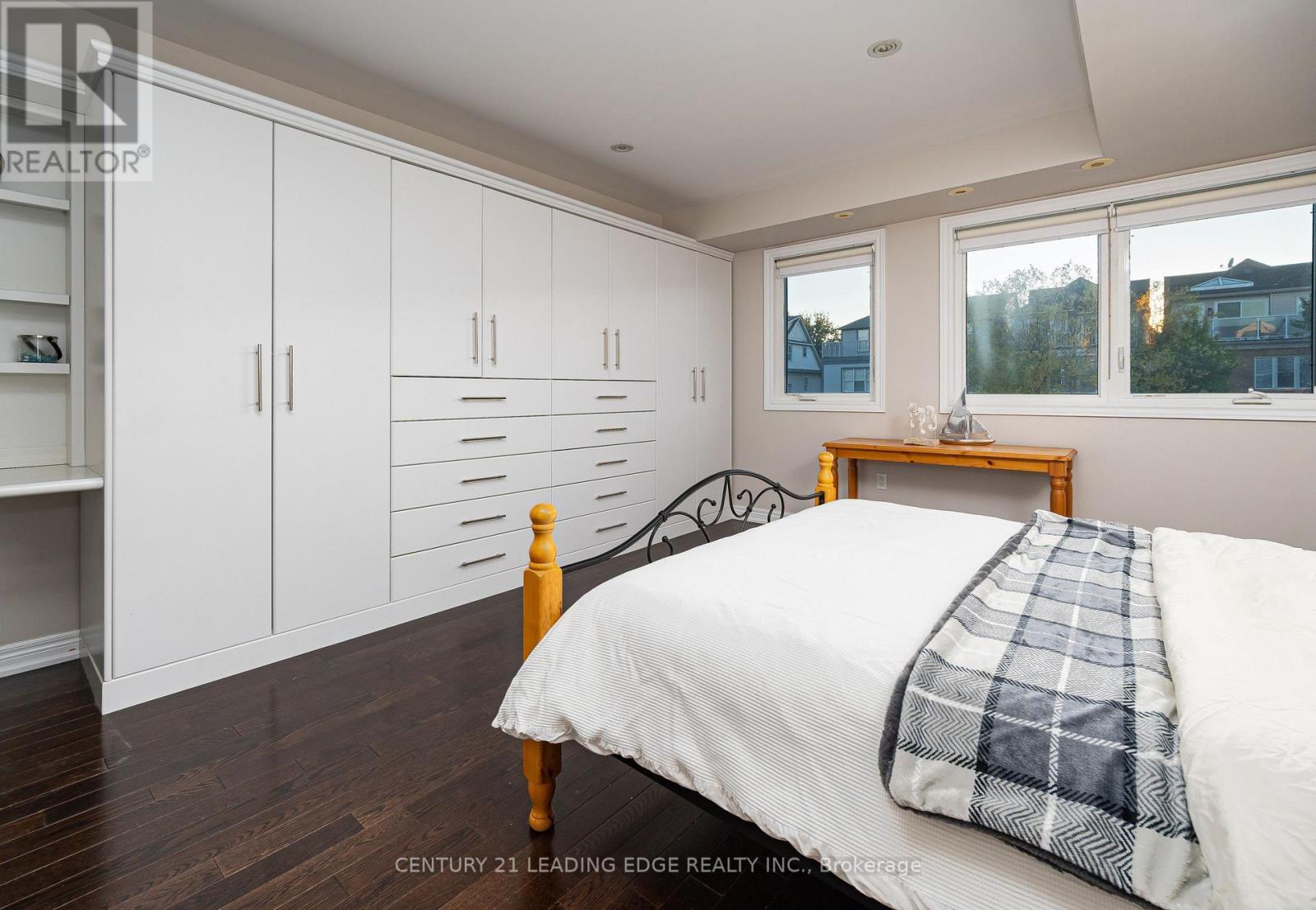 82 Woodbine Avenue, Toronto, Ontario  M4L 2A2 - Photo 18 - E13062064