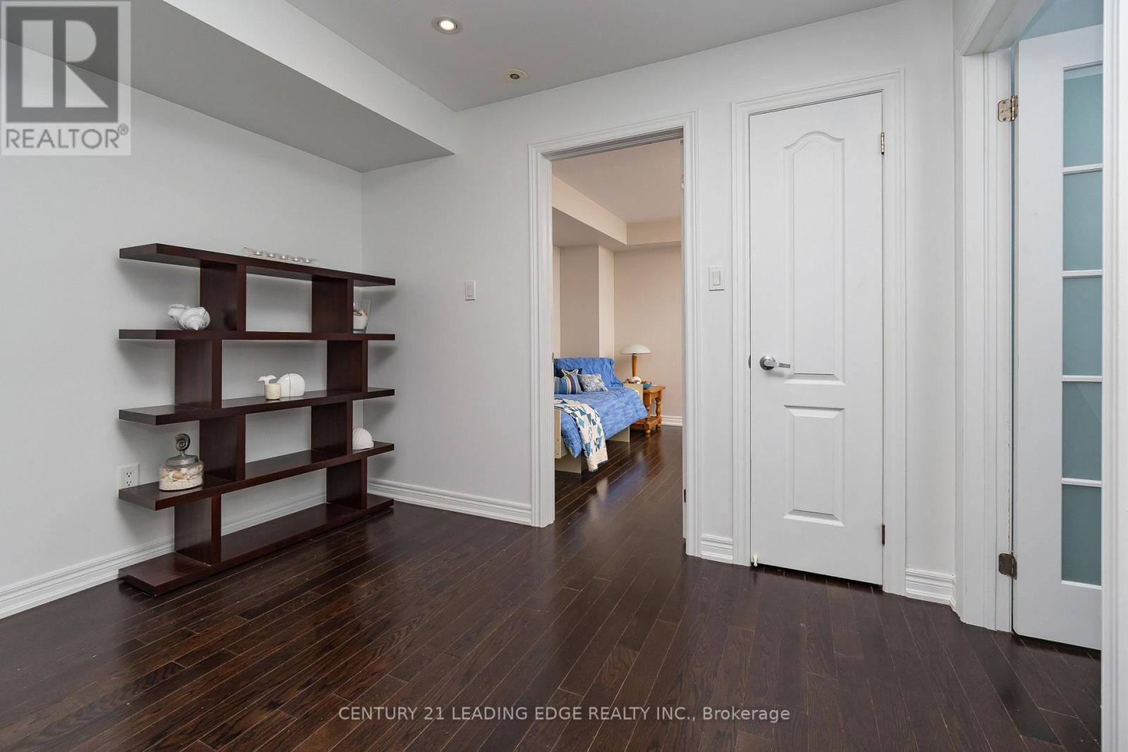 82 Woodbine Avenue, Toronto, Ontario  M4L 2A2 - Photo 20 - E13062064