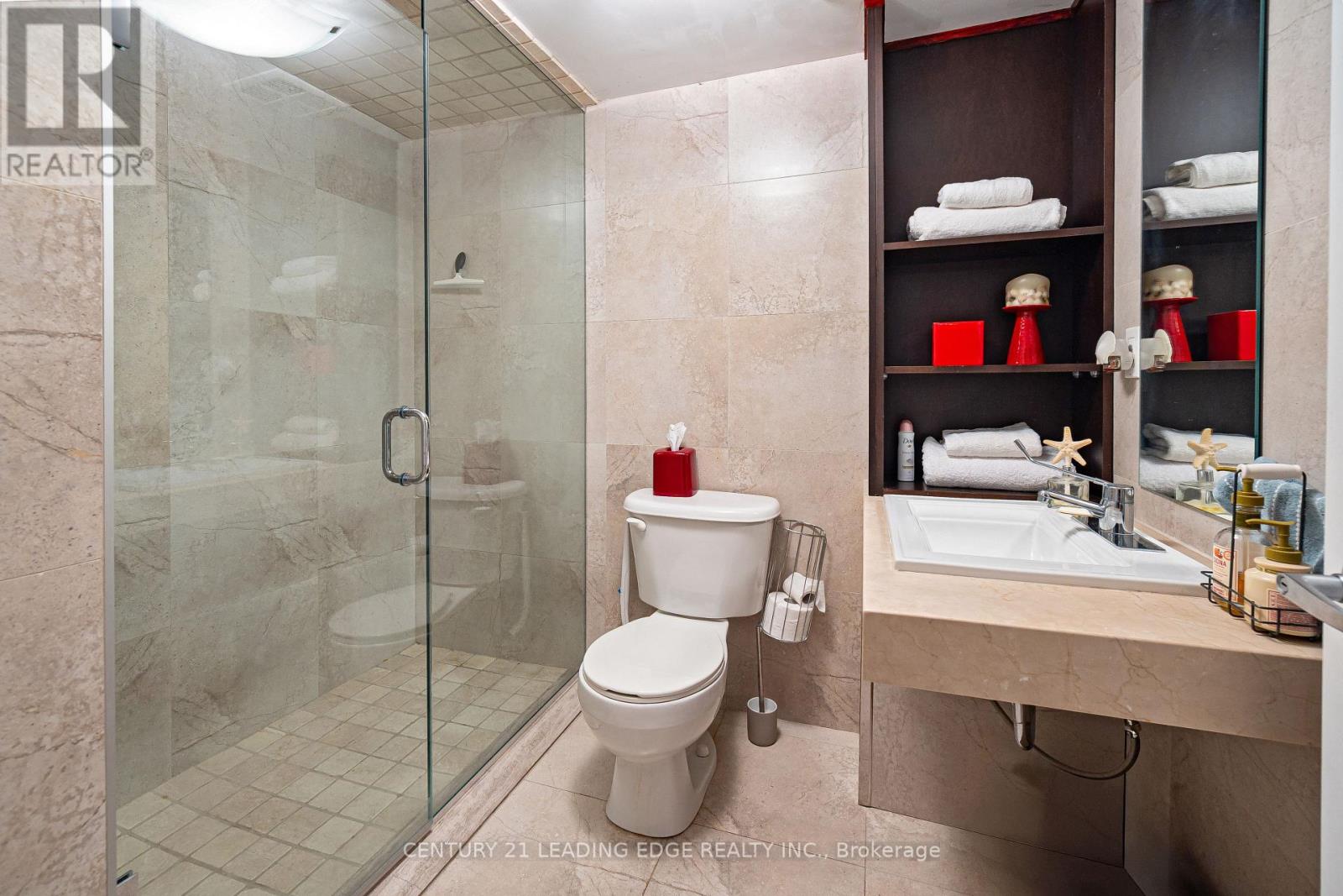 82 Woodbine Avenue, Toronto, Ontario  M4L 2A2 - Photo 31 - E13062064