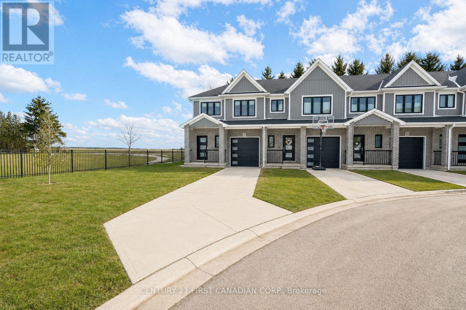 52 - 1 Miller Drive, Lucan Biddulph, Ontario  N0M 2J0 - Photo 1 - X12823582