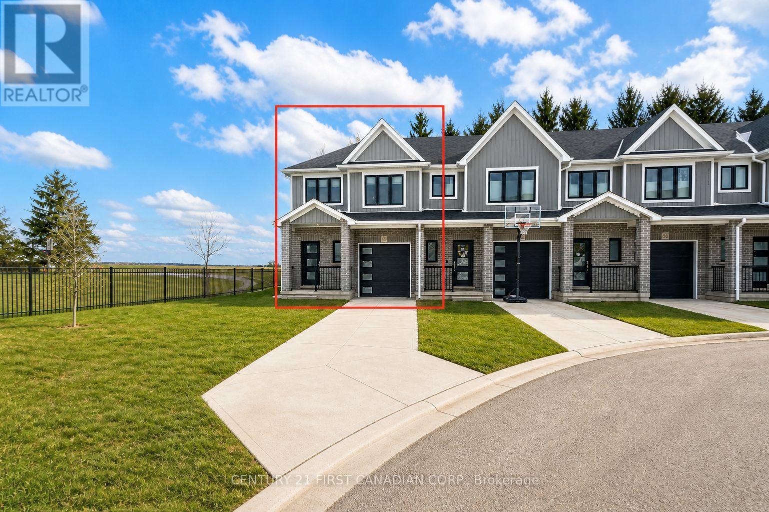 52 - 1 Miller Drive, Lucan Biddulph, Ontario  N0M 2J0 - Photo 2 - X12823582