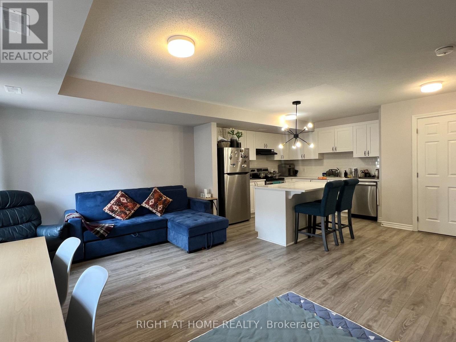 131 Anthratice Private, Ottawa, Ontario  K2J 7C8 - Photo 4 - X13060322