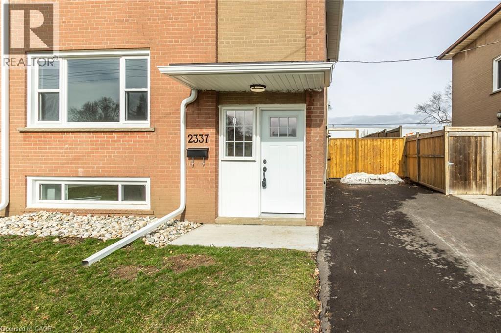 2337 Barclay Road, Burlington, Ontario  L7R 2B7 - Photo 2 - 40825486
