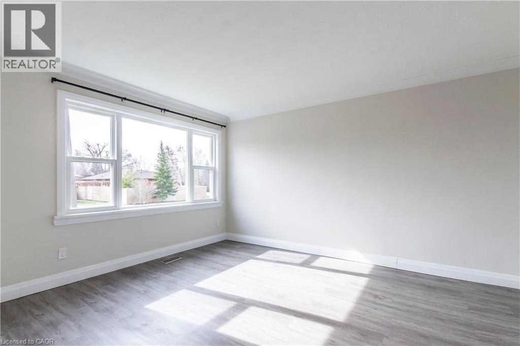 2337 Barclay Road, Burlington, Ontario  L7R 2B7 - Photo 3 - 40825486