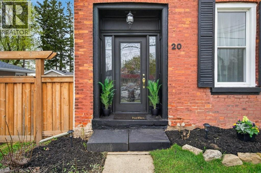 20 Wigton Street, Caledonia, Ontario  N3W 1E9 - Photo 3 - 40824910