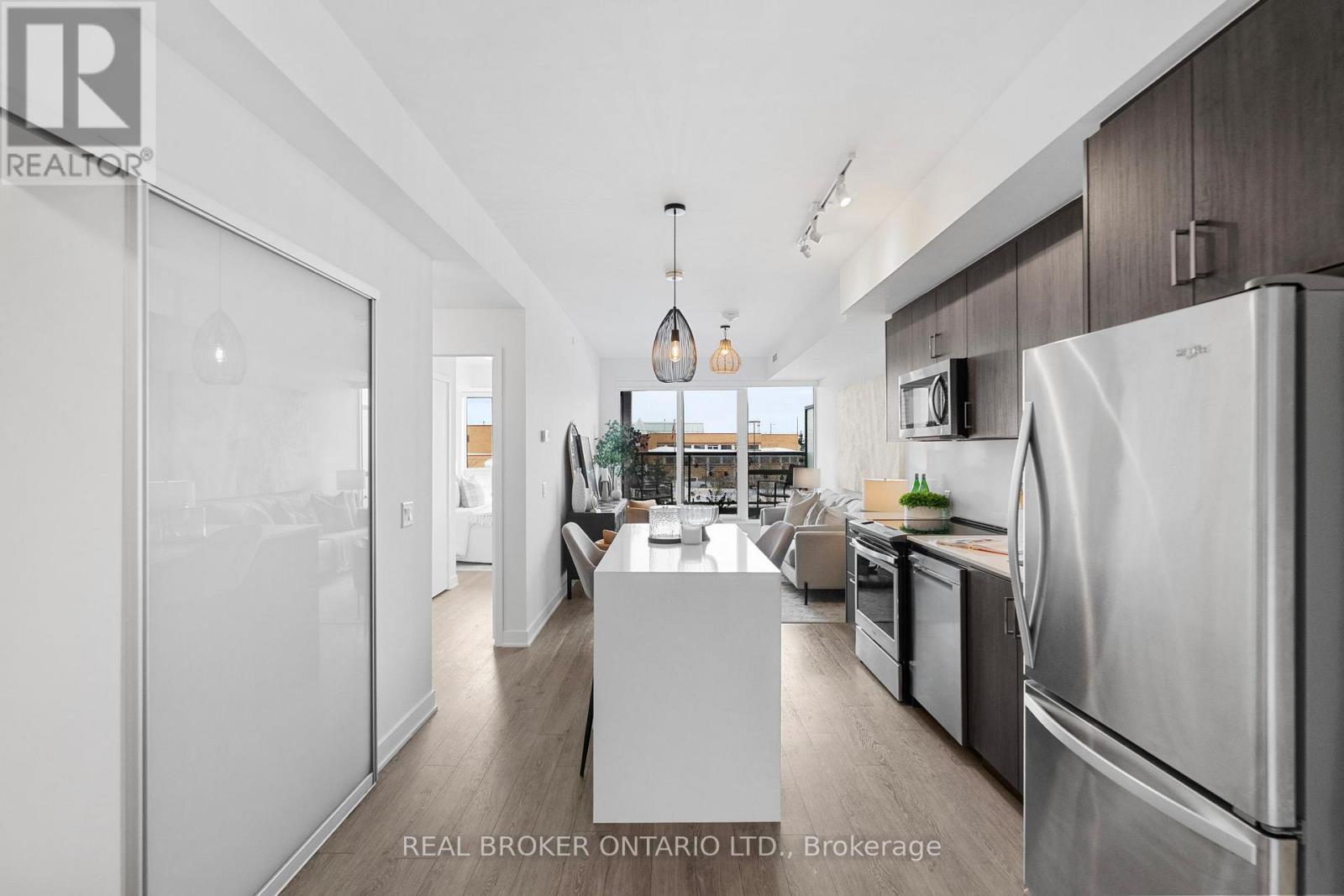 206 - 681 Yonge Street, Barrie, Ontario  L4N 4E8 - Photo 2 - S12775952