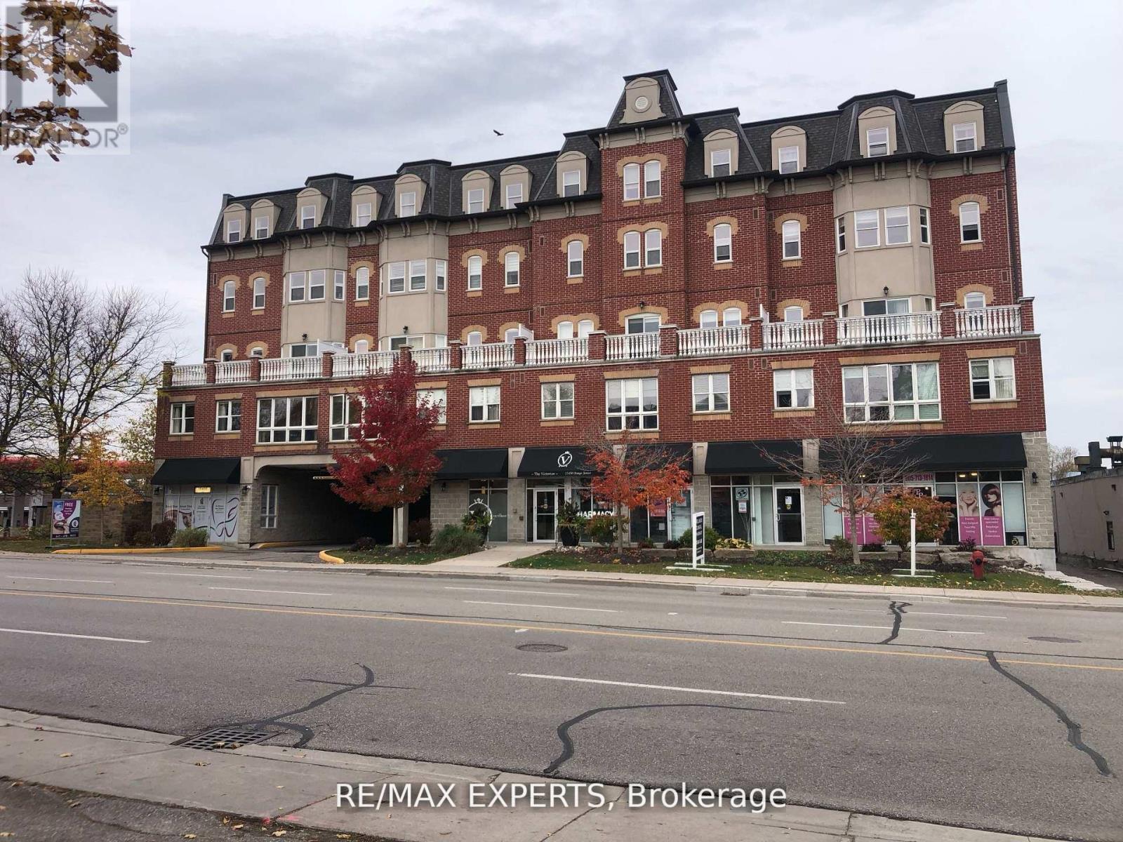 207 - 15450 YONGE STREET S, Aurora, Ontario