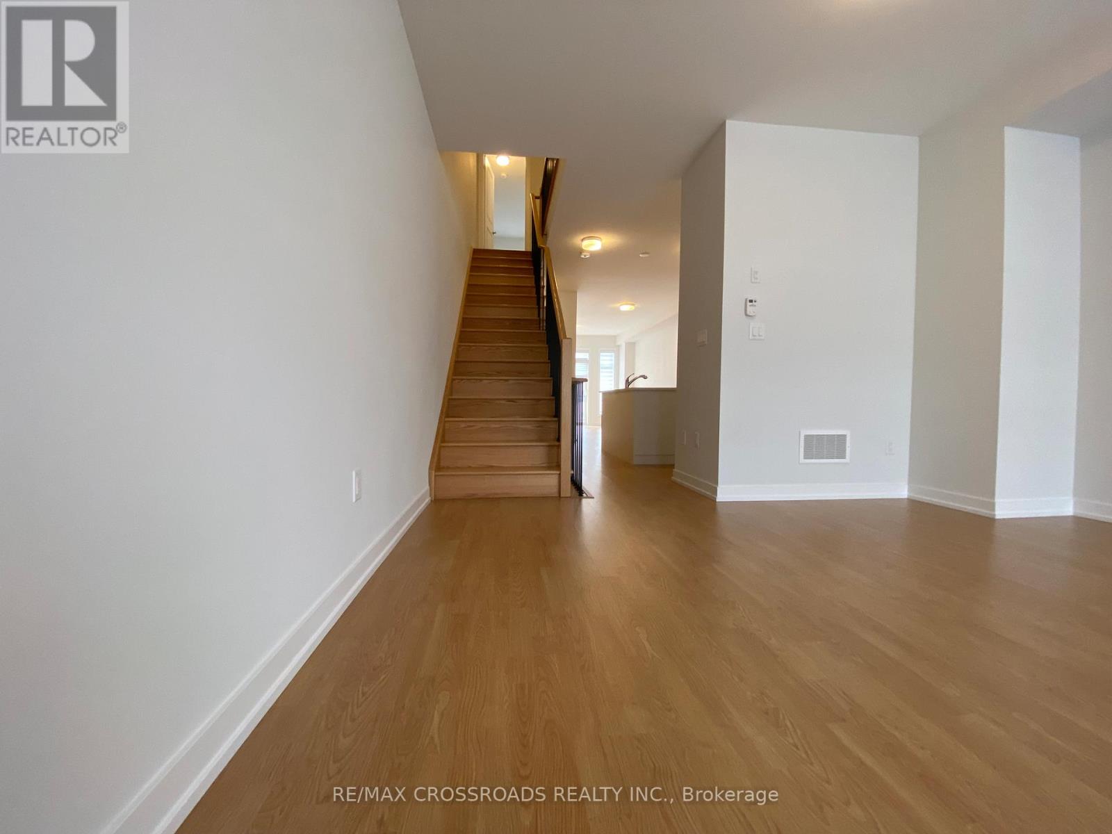 68 Stauffer Crescent, Markham, Ontario  L6B 1R1 - Photo 5 - N13061722