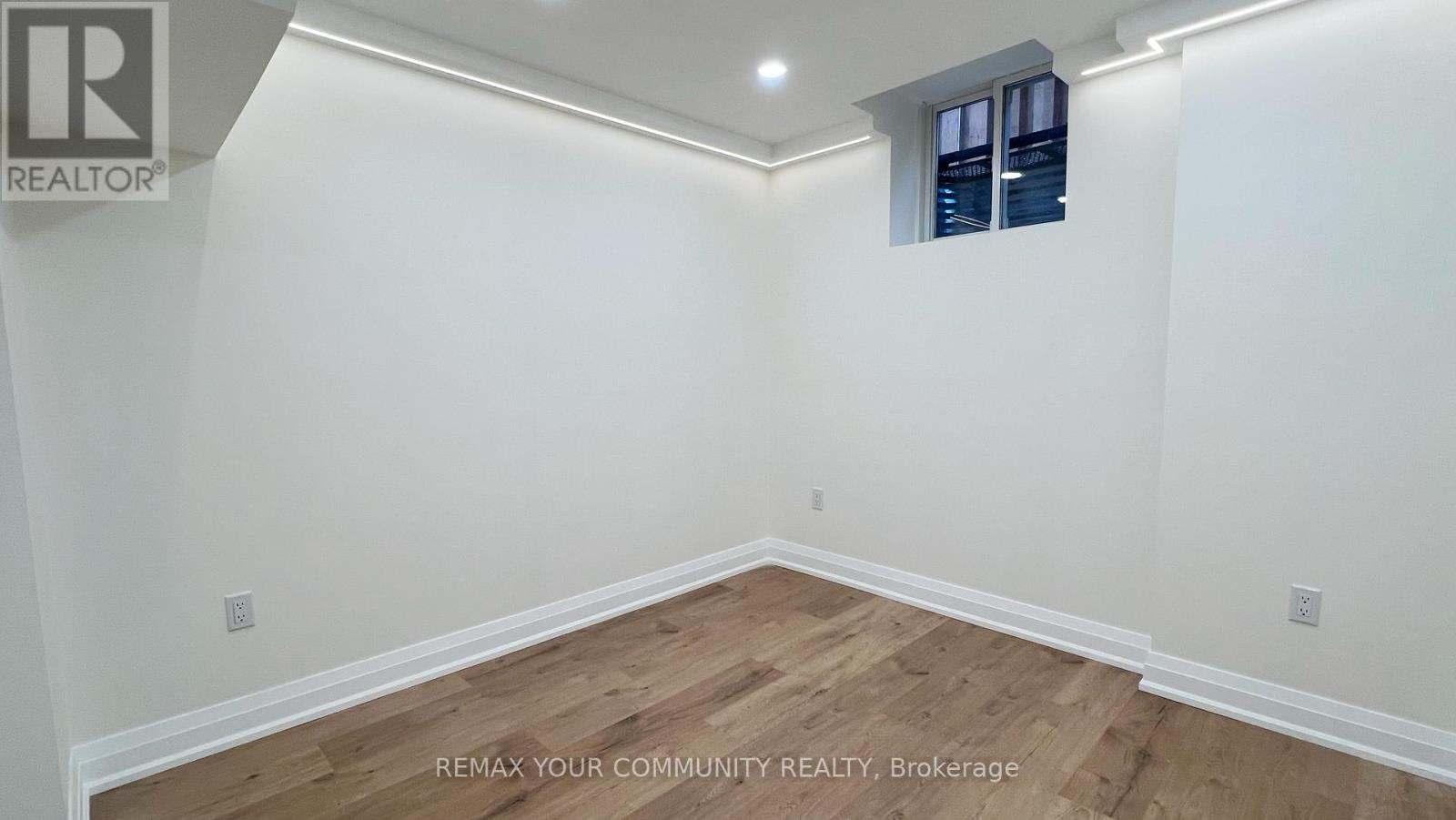 Lower - 24 Foxhill Drive, Vaughan, Ontario  L6A 1K1 - Photo 7 - N13061858