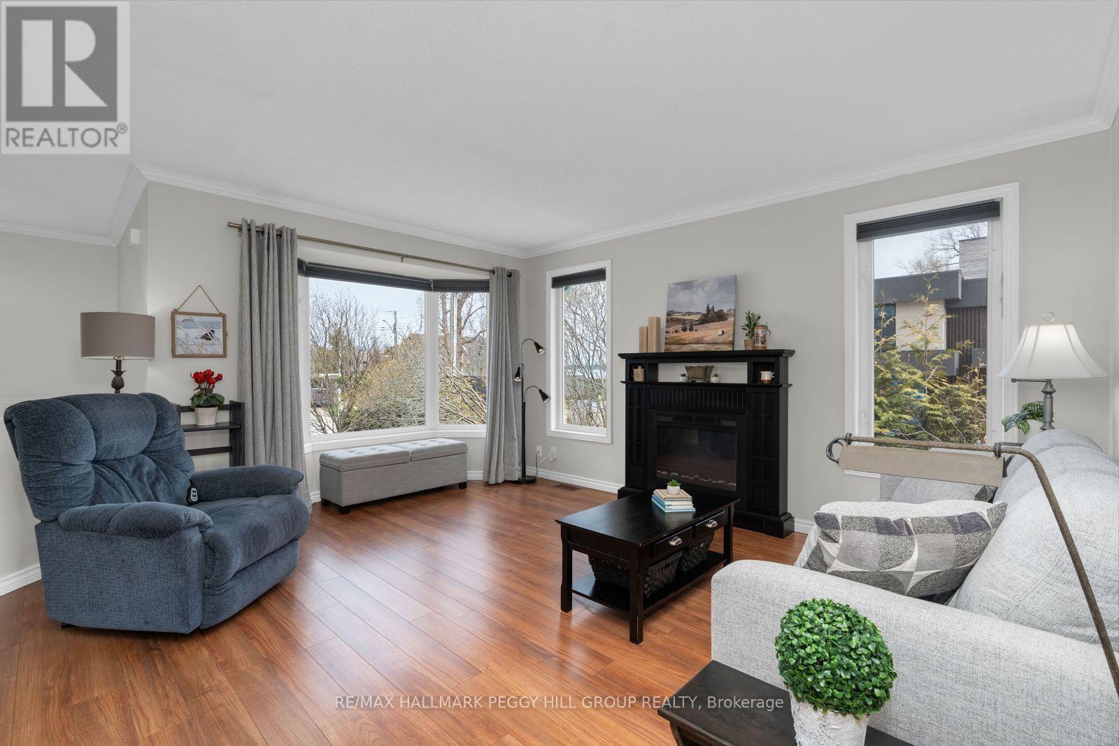 996 Arnold Street, Innisfil, Ontario  L0L 1W0 - Photo 3 - N13061916