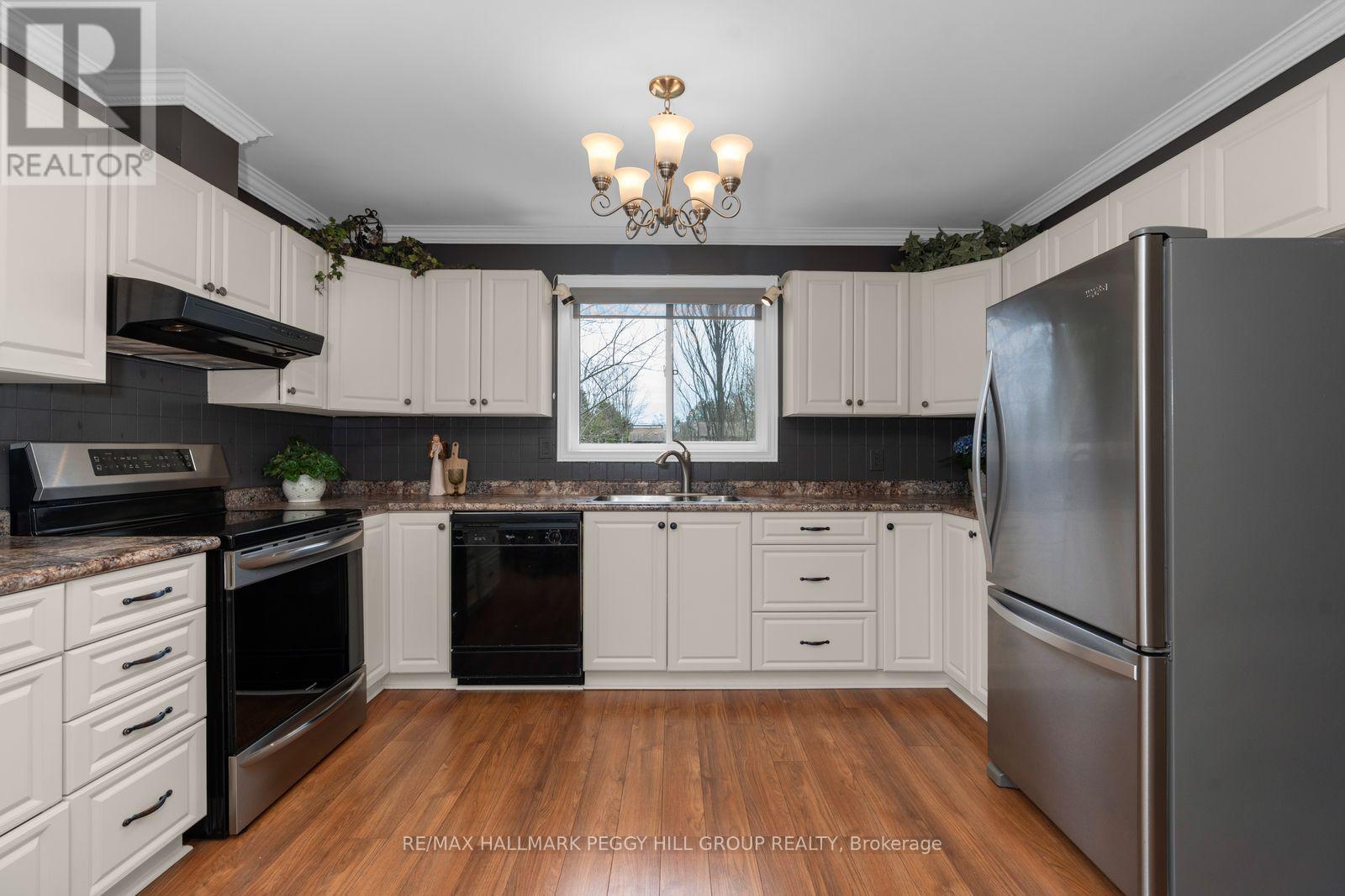 996 Arnold Street, Innisfil, Ontario  L0L 1W0 - Photo 5 - N13061916