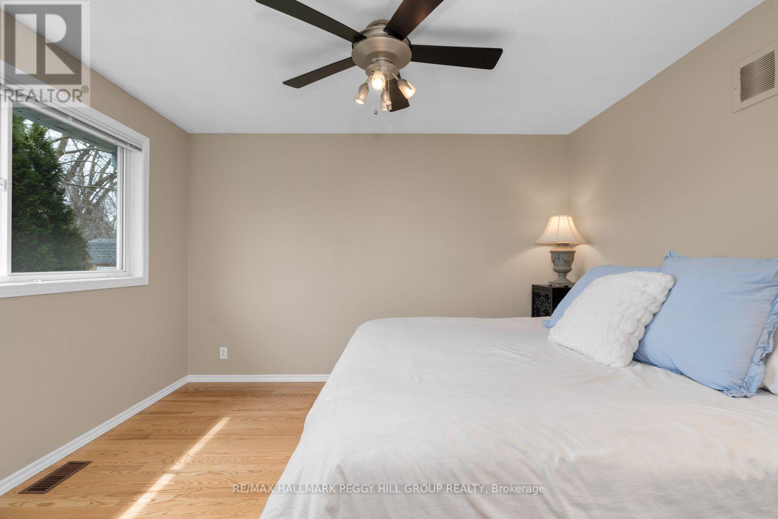 996 Arnold Street, Innisfil, Ontario  L0L 1W0 - Photo 6 - N13061916