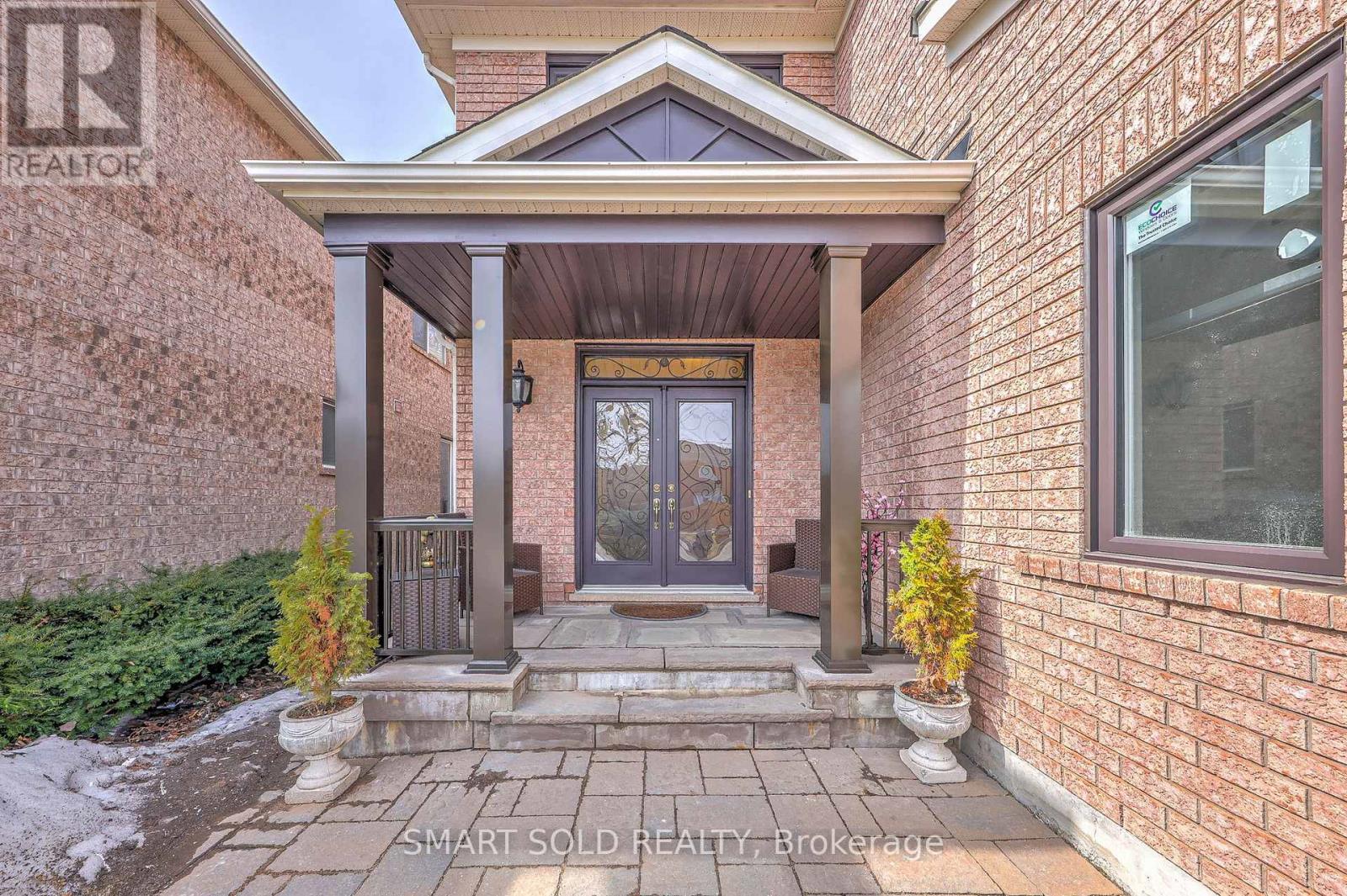 106 Wood Rim Drive, Richmond Hill, Ontario  L4E 4M9 - Photo 7 - N13061986