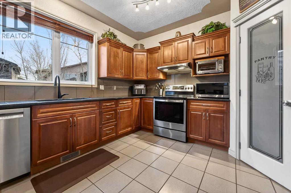 388 Grizzly Crescent N, Lethbridge, Alberta  T1H 4E6 - Photo 12 - A2302289
