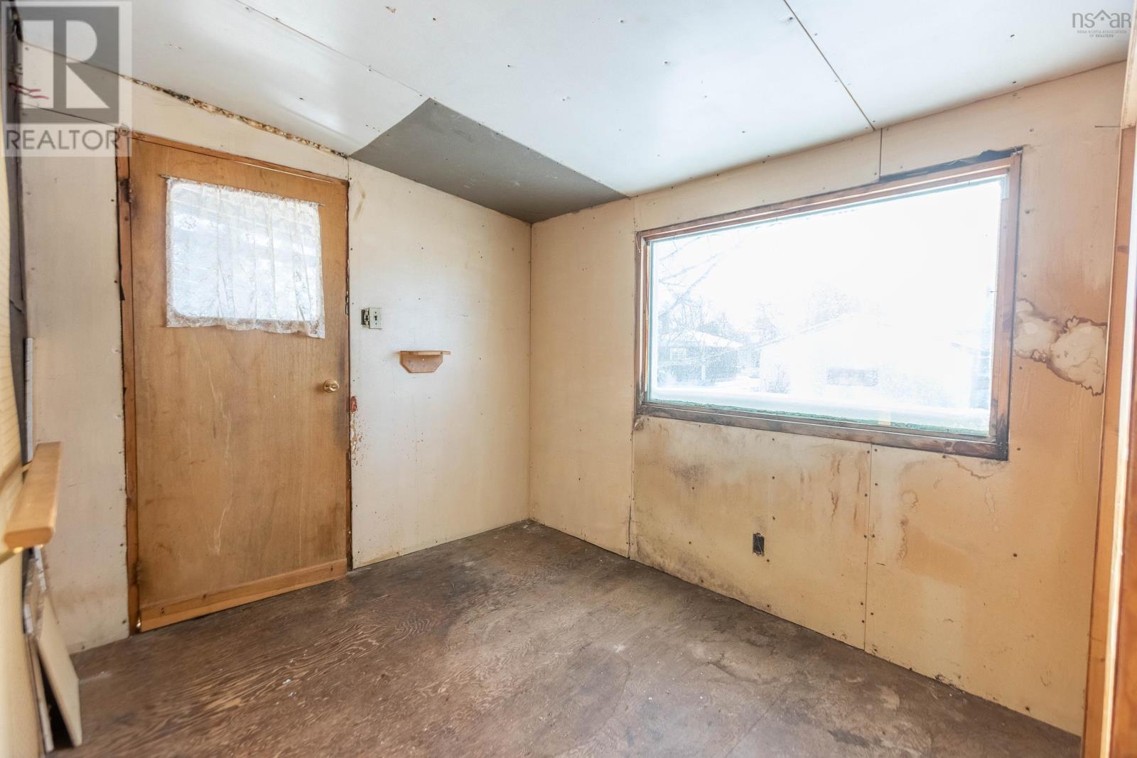 1 Boylston Avenue, Amherst, Nova Scotia  B4W 3W7 - Photo 5 - 202601764