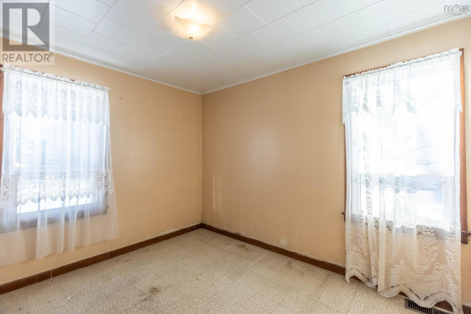 1 Boylston Avenue, Amherst, Nova Scotia  B4W 3W7 - Photo 20 - 202601764