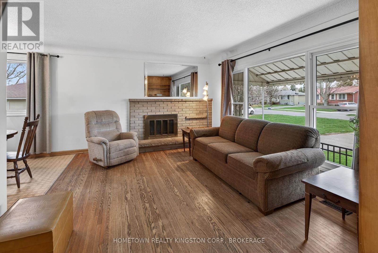 23 Fairfield Boulevard, Loyalist, Ontario  K7N 1L3 - Photo 4 - X13062090