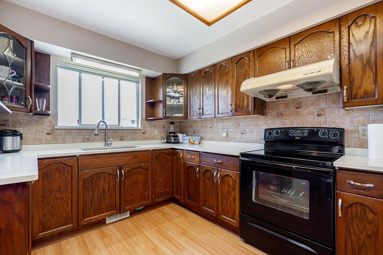 14317 89a Avenue, Surrey, British Columbia  V3V 7T1 - Photo 11 - R3116580