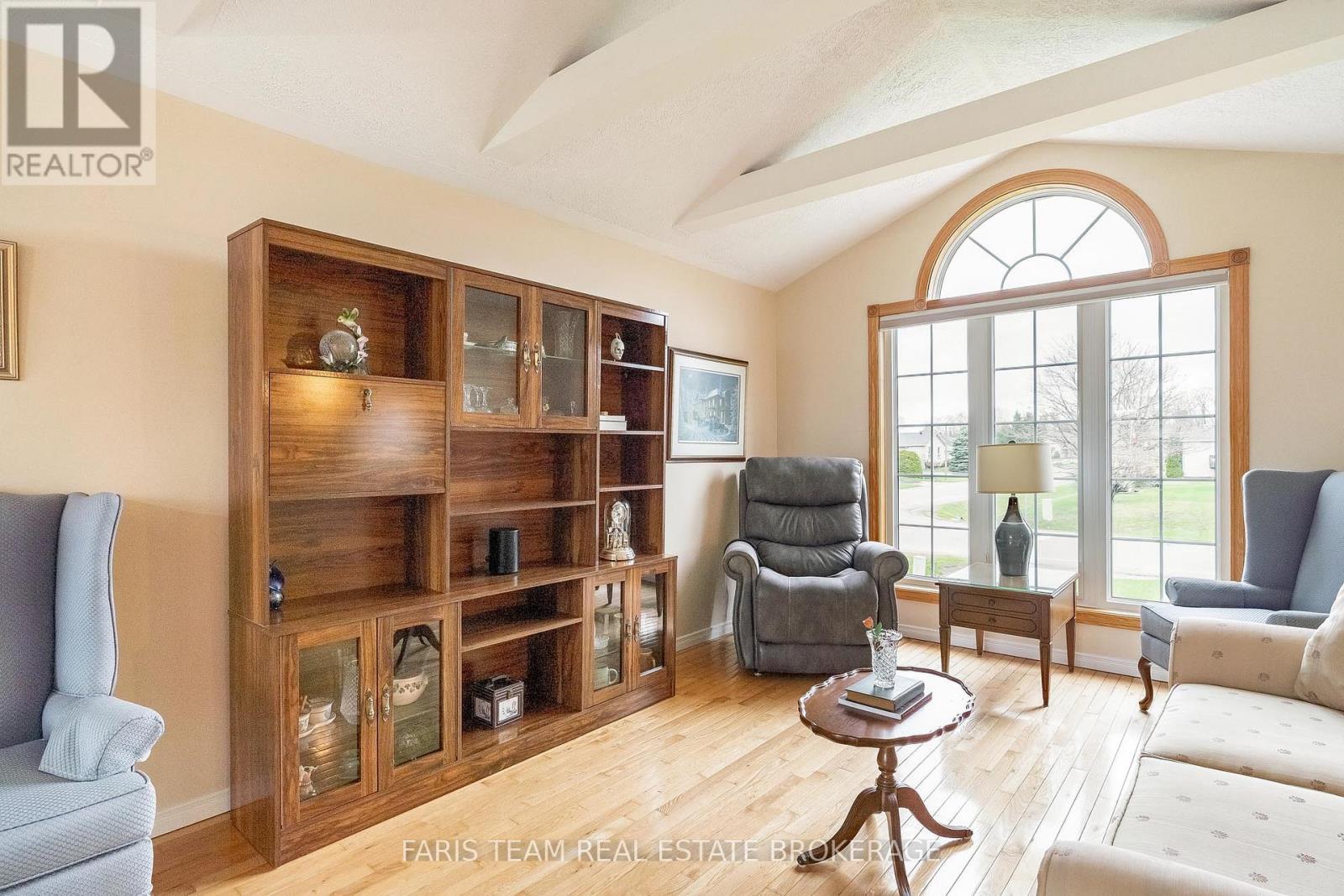 2 Sheffcote Street, Penetanguishene, Ontario  L9M 1W1 - Photo 14 - S13061822