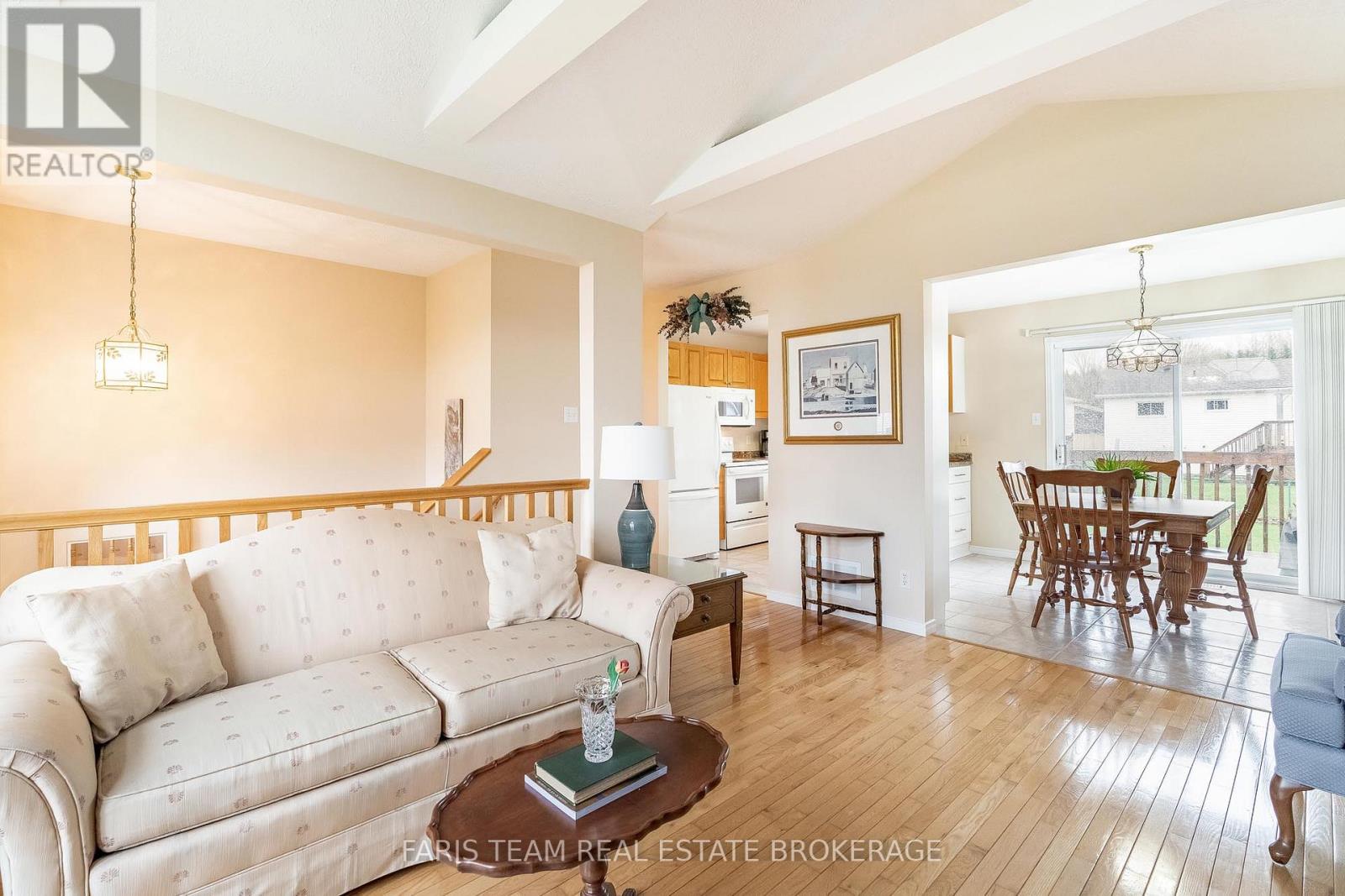 2 Sheffcote Street, Penetanguishene, Ontario  L9M 1W1 - Photo 15 - S13061822