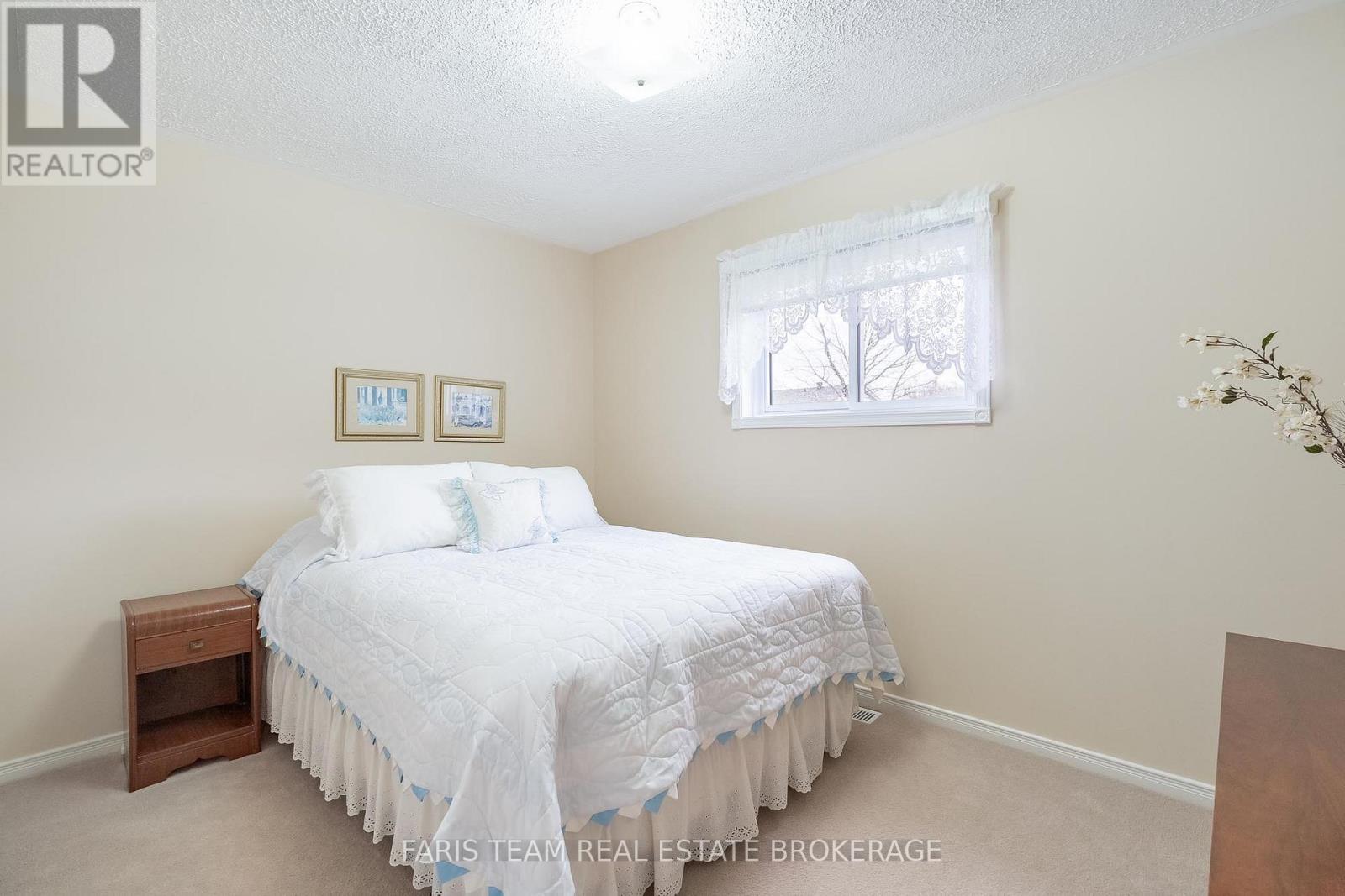2 Sheffcote Street, Penetanguishene, Ontario  L9M 1W1 - Photo 18 - S13061822