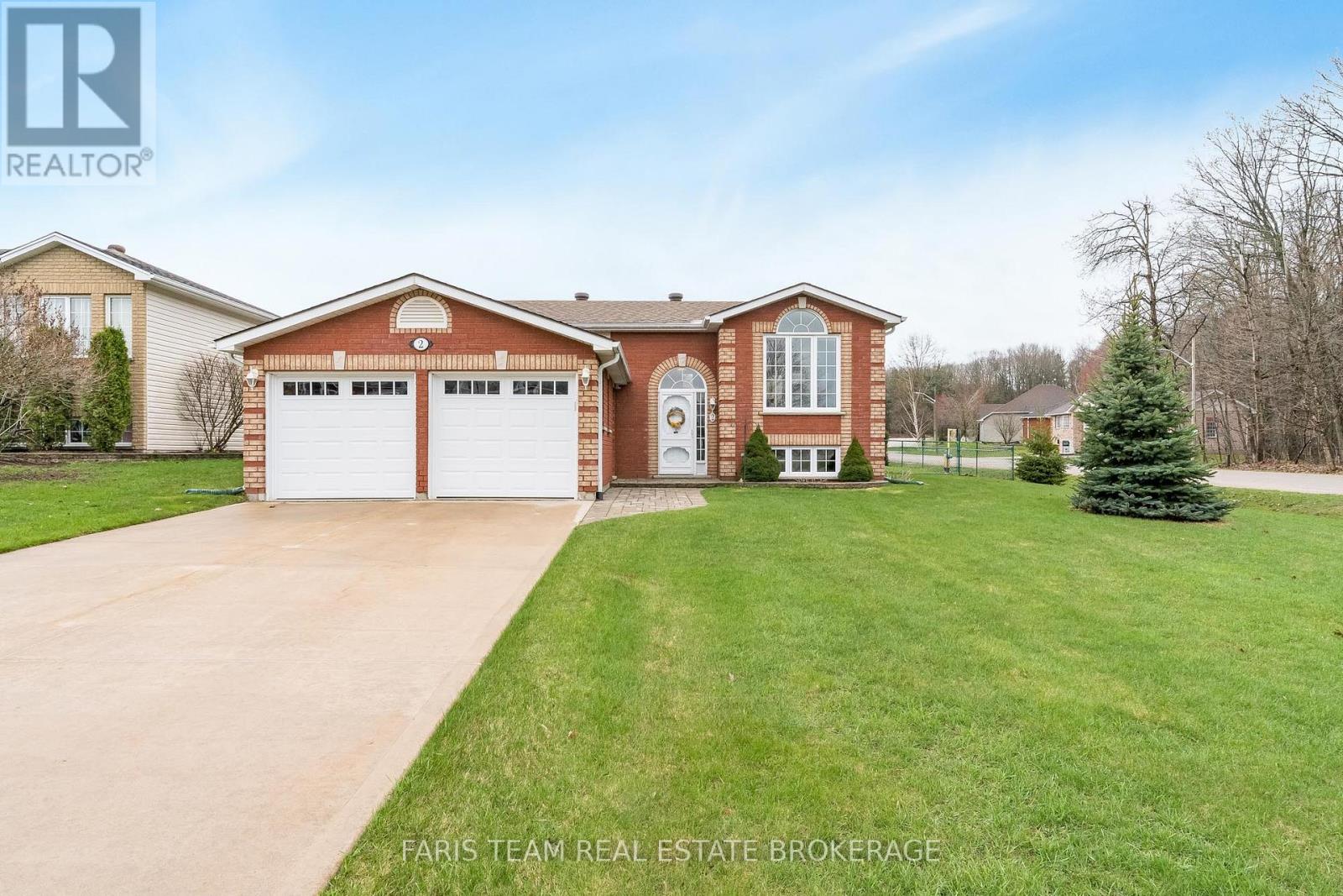 2 Sheffcote Street, Penetanguishene, Ontario  L9M 1W1 - Photo 3 - S13061822