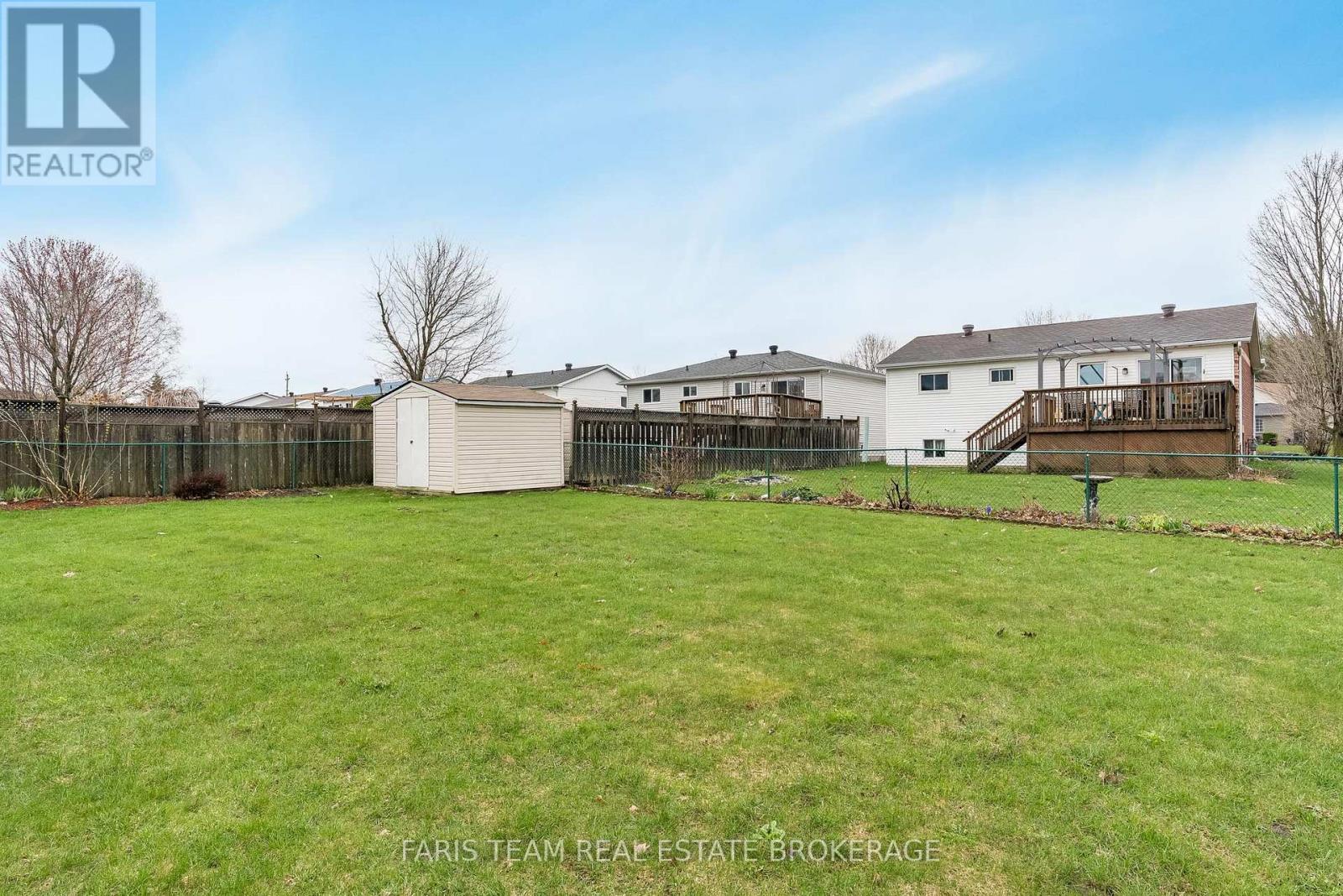 2 Sheffcote Street, Penetanguishene, Ontario  L9M 1W1 - Photo 37 - S13061822