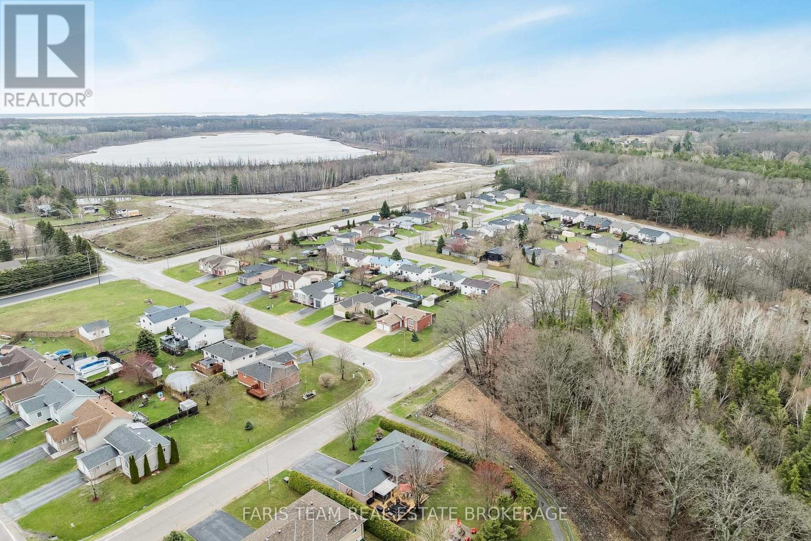 2 Sheffcote Street, Penetanguishene, Ontario  L9M 1W1 - Photo 39 - S13061822