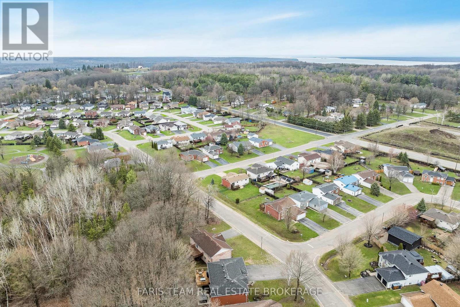 2 Sheffcote Street, Penetanguishene, Ontario  L9M 1W1 - Photo 42 - S13061822