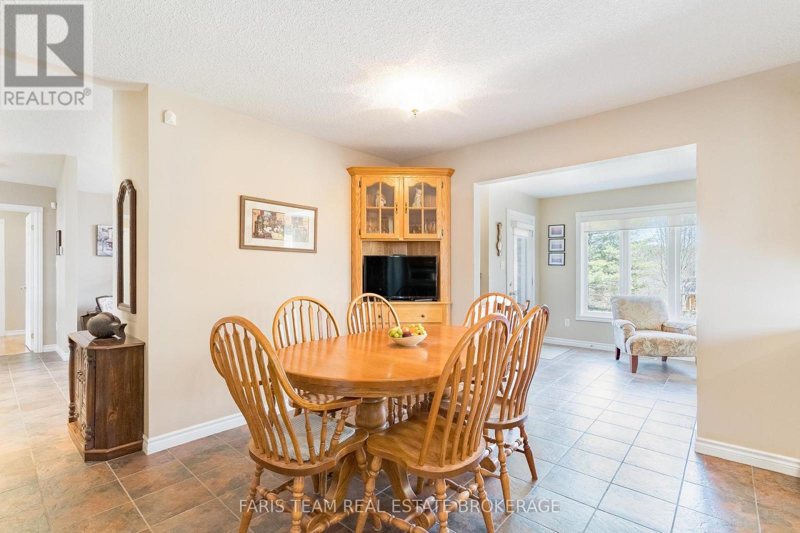 5 Blake Court, Wasaga Beach, Ontario  L9Z 1R8 - Photo 15 - S13061980