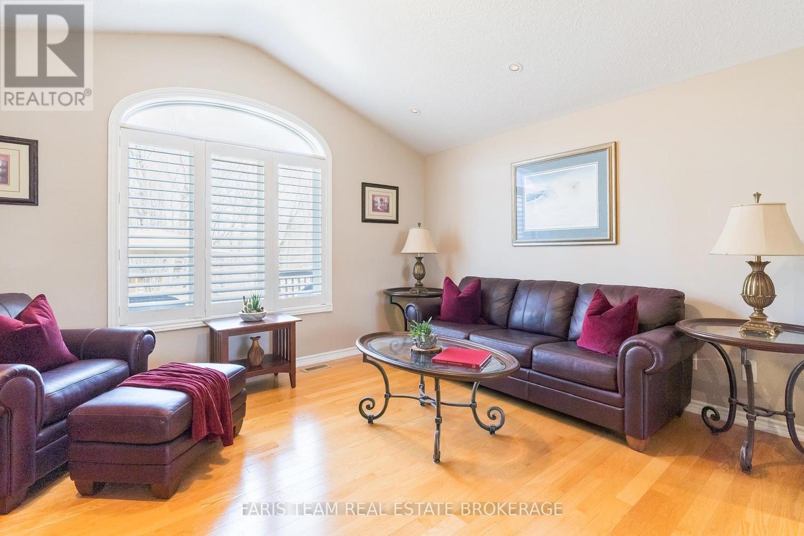 5 Blake Court, Wasaga Beach, Ontario  L9Z 1R8 - Photo 16 - S13061980