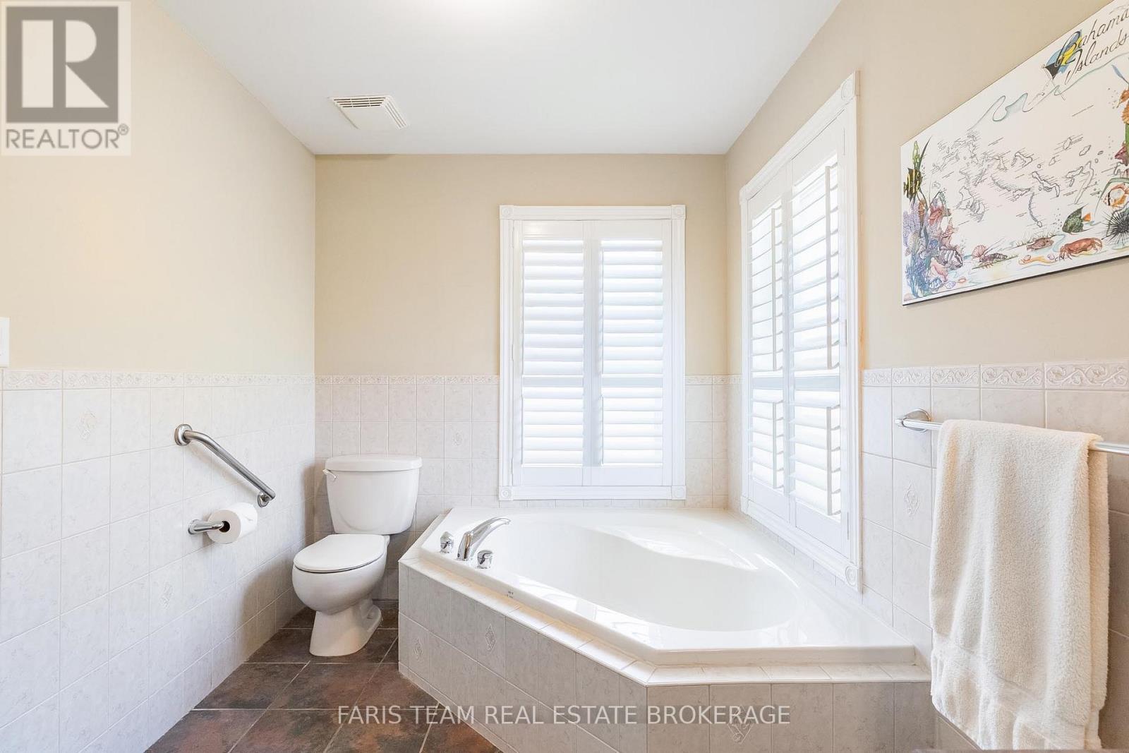 5 Blake Court, Wasaga Beach, Ontario  L9Z 1R8 - Photo 23 - S13061980