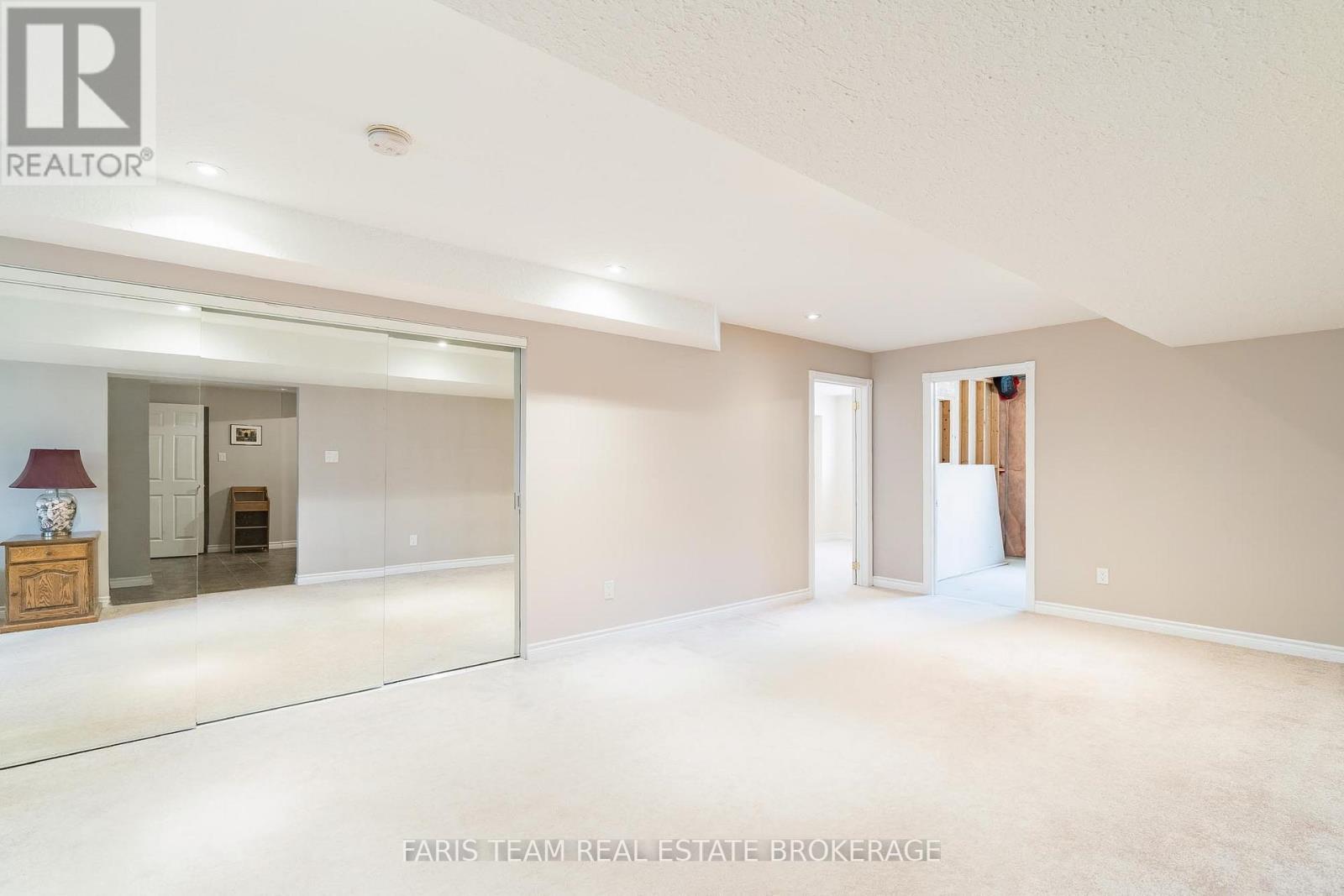 5 Blake Court, Wasaga Beach, Ontario  L9Z 1R8 - Photo 29 - S13061980