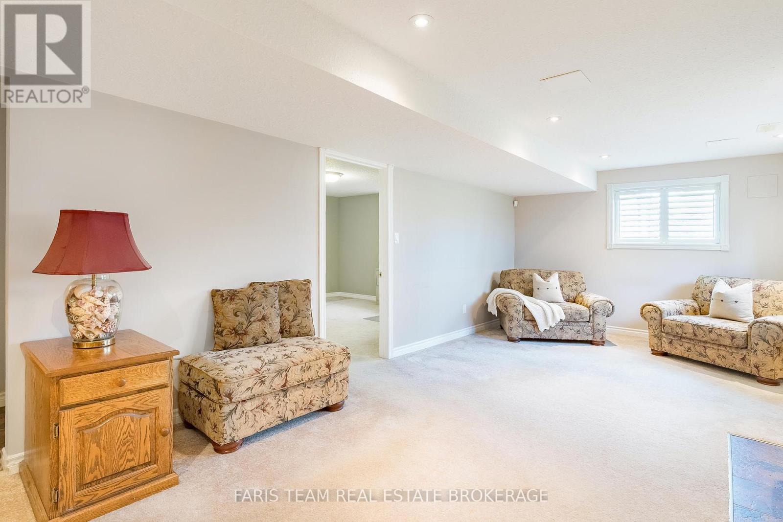 5 Blake Court, Wasaga Beach, Ontario  L9Z 1R8 - Photo 32 - S13061980