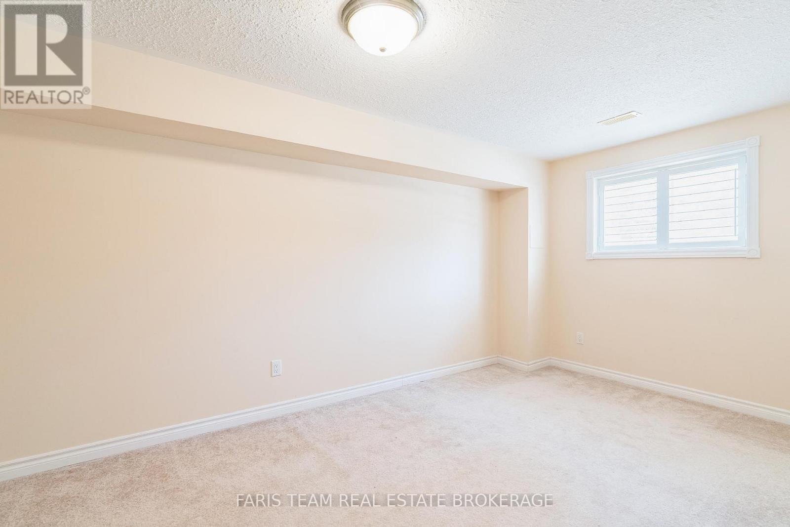 5 Blake Court, Wasaga Beach, Ontario  L9Z 1R8 - Photo 36 - S13061980