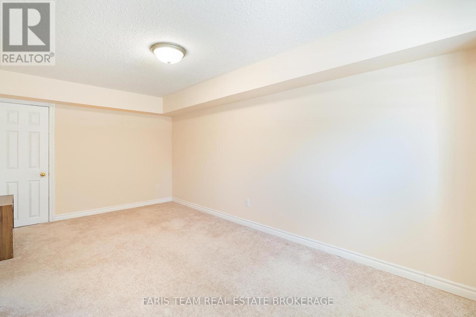 5 Blake Court, Wasaga Beach, Ontario  L9Z 1R8 - Photo 37 - S13061980