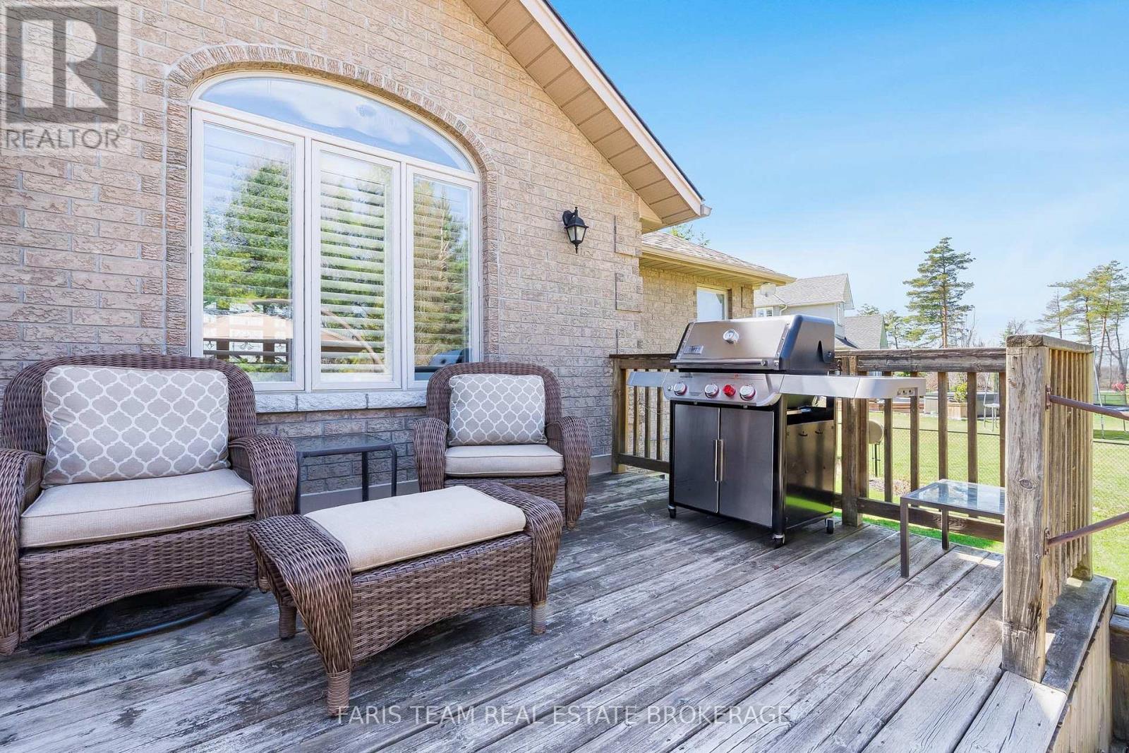 5 Blake Court, Wasaga Beach, Ontario  L9Z 1R8 - Photo 39 - S13061980