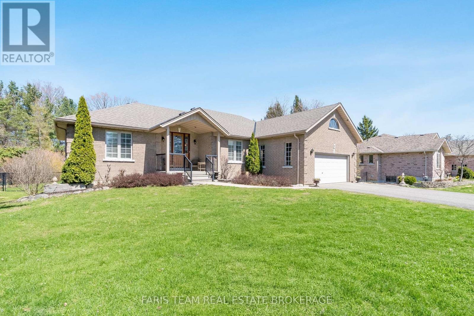 5 Blake Court, Wasaga Beach, Ontario  L9Z 1R8 - Photo 4 - S13061980