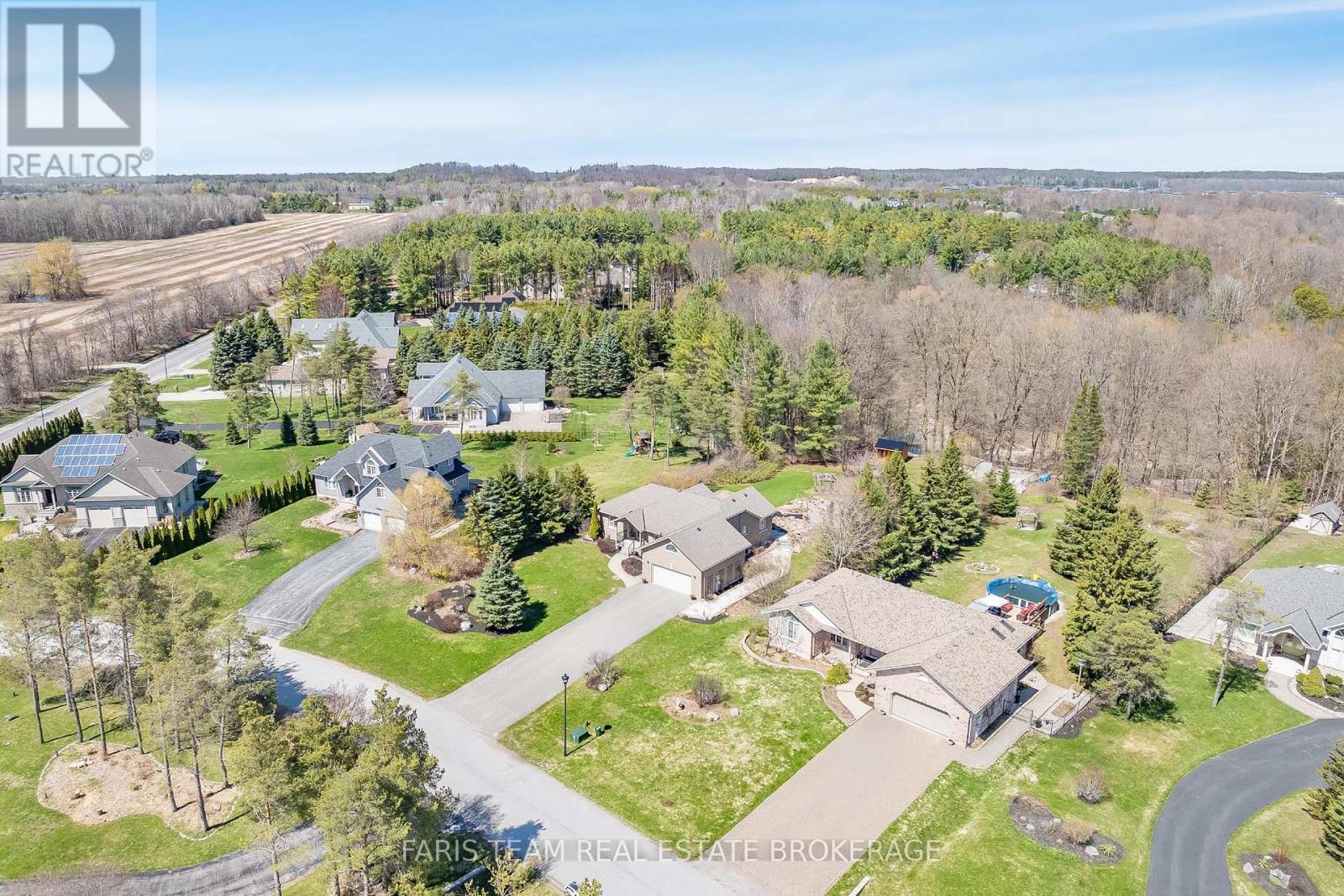 5 Blake Court, Wasaga Beach, Ontario  L9Z 1R8 - Photo 48 - S13061980