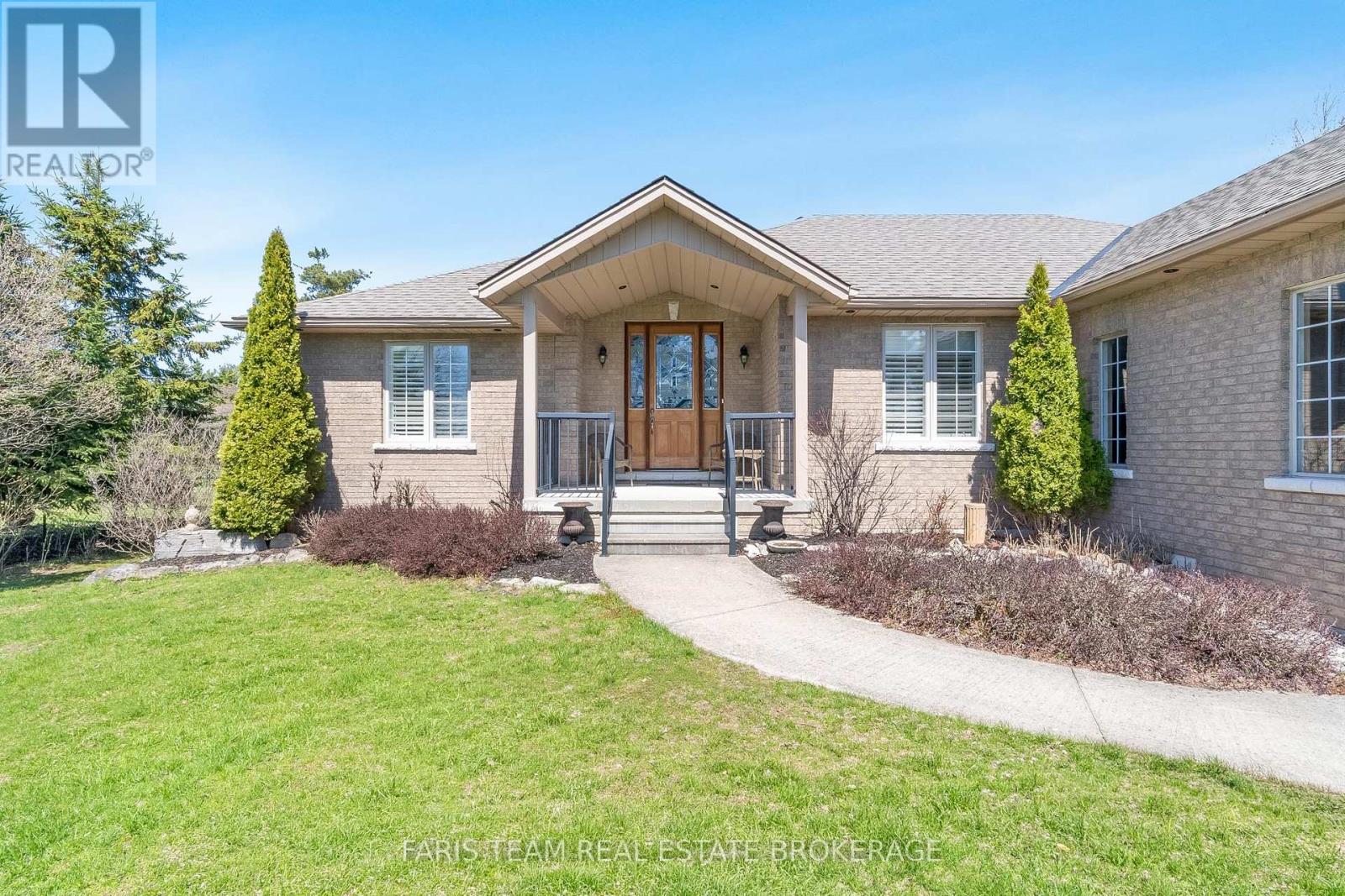 5 Blake Court, Wasaga Beach, Ontario  L9Z 1R8 - Photo 5 - S13061980