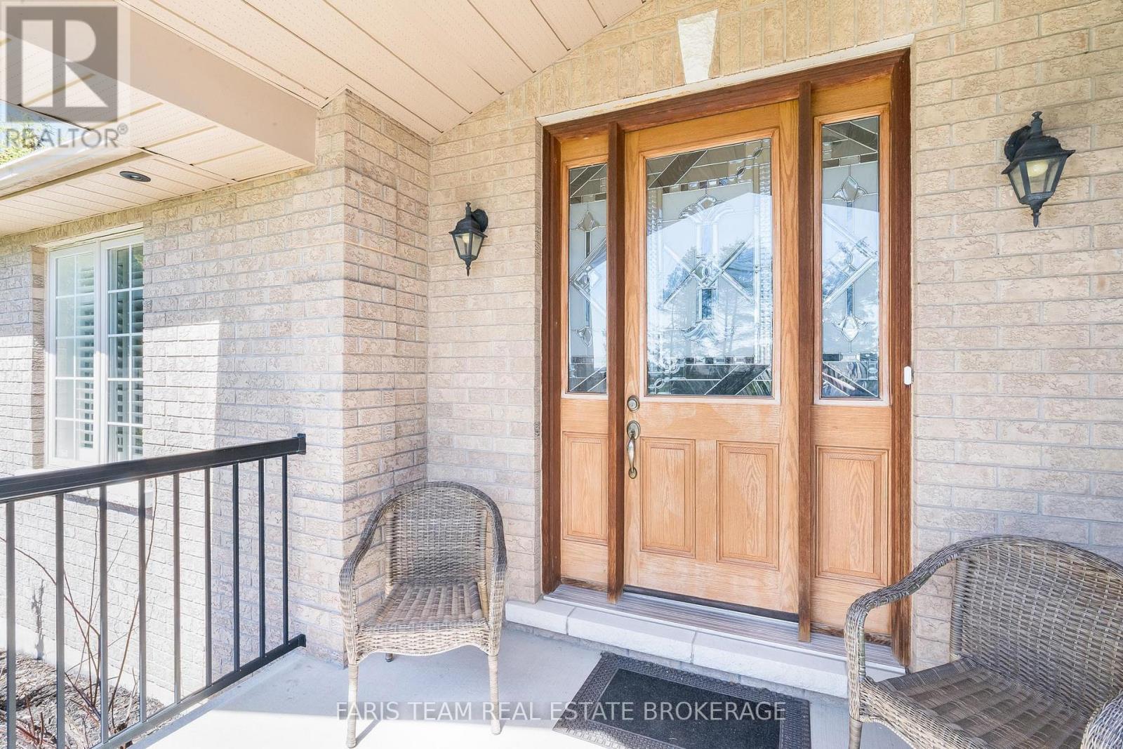 5 Blake Court, Wasaga Beach, Ontario  L9Z 1R8 - Photo 6 - S13061980