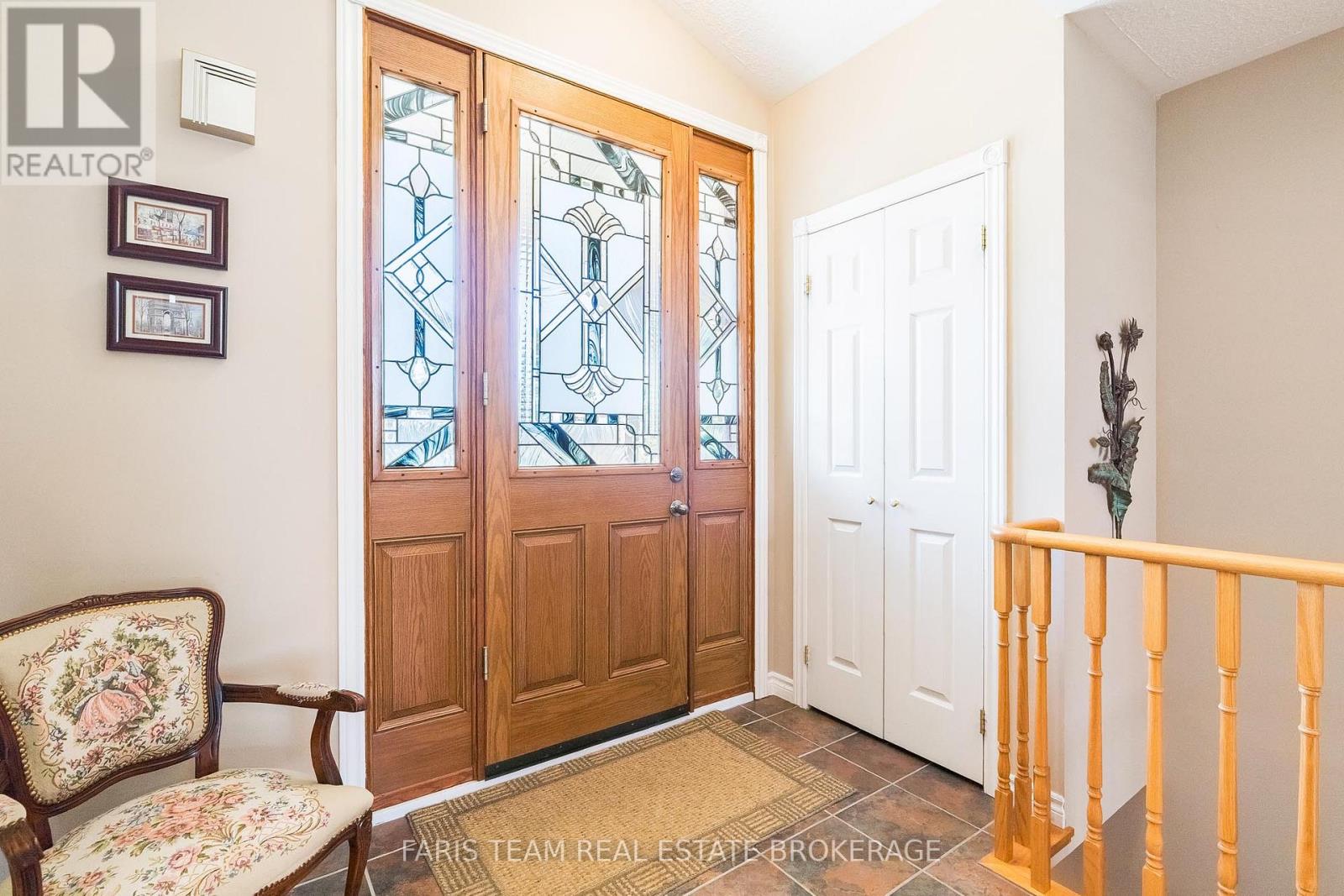 5 Blake Court, Wasaga Beach, Ontario  L9Z 1R8 - Photo 7 - S13061980