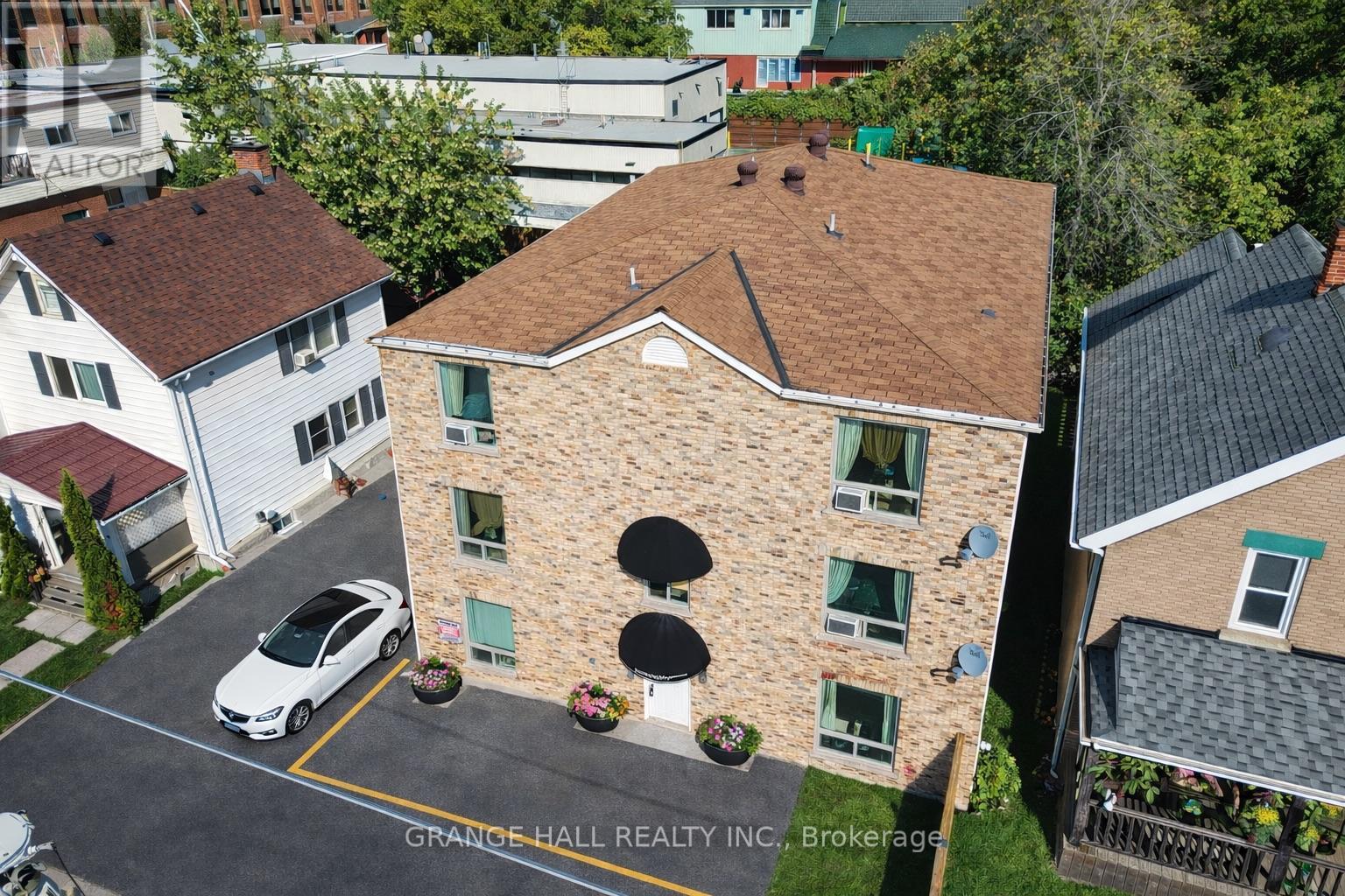 14 ELGIN STREET, Orillia, Ontario
