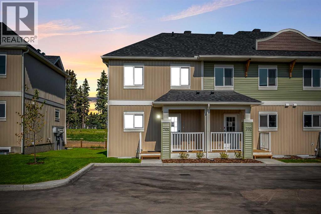901 Clover Road, Carstairs, Alberta  T0M 0N0 - Photo 1 - A2297904