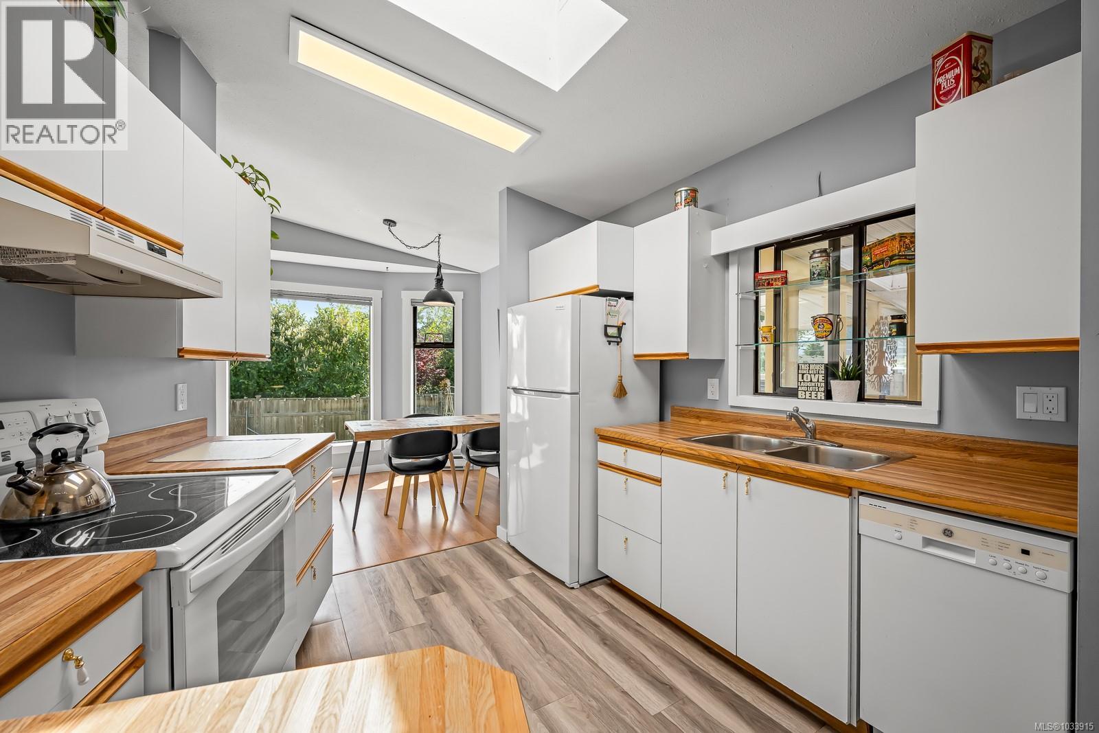 2301 6th St E, Courtenay, British Columbia  V9N 7T8 - Photo 4 - 1033915