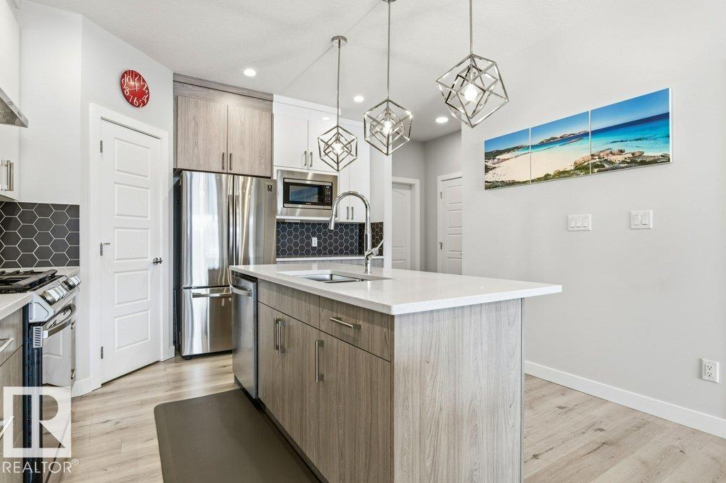 8018 Kiriak Li Sw, Edmonton, Alberta  T6W 4V1 - Photo 3 - E4484803