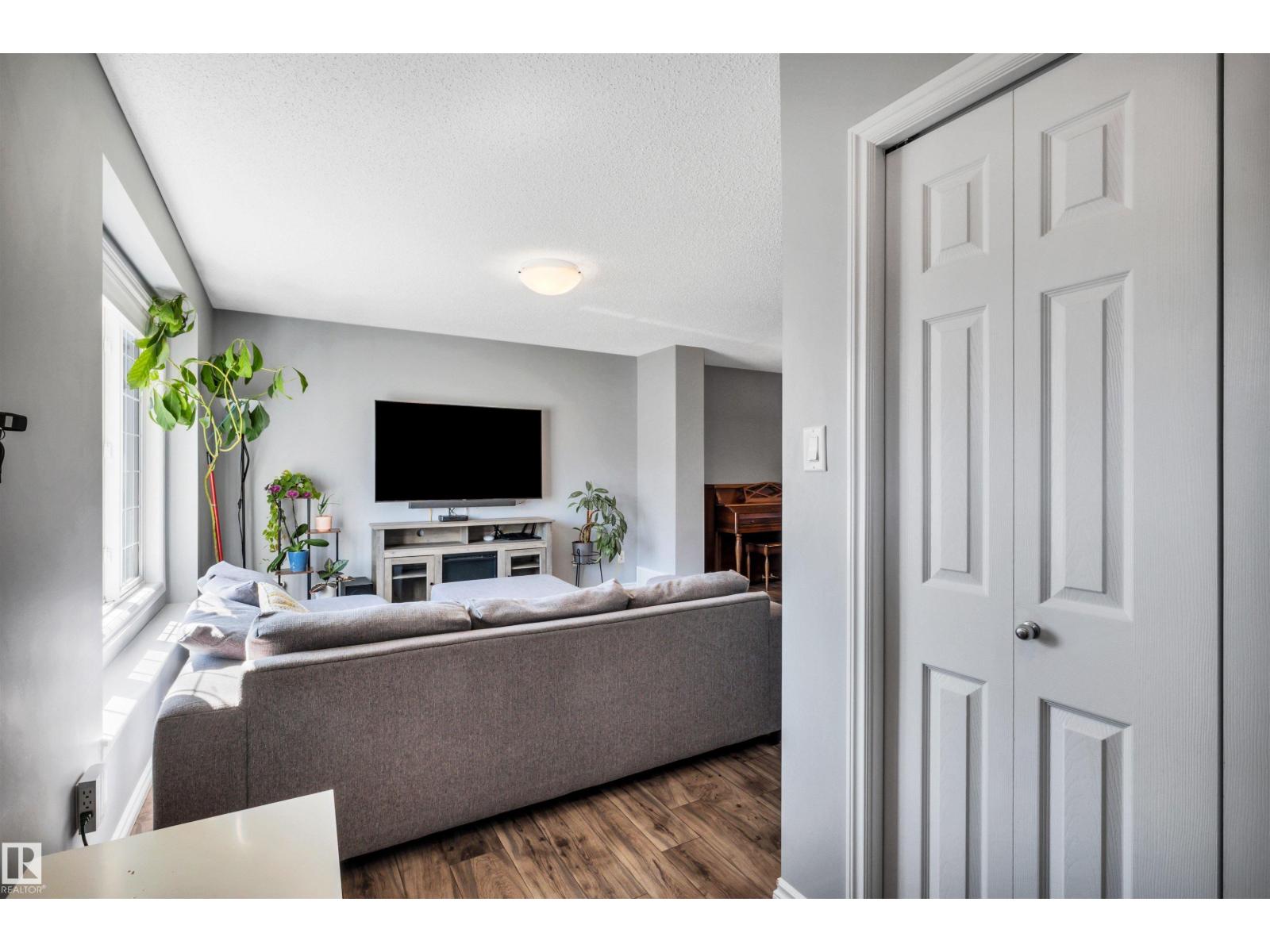 2424 Wonnacott Ct Sw, Edmonton, Alberta  T6X 2K5 - Photo 4 - E4484805