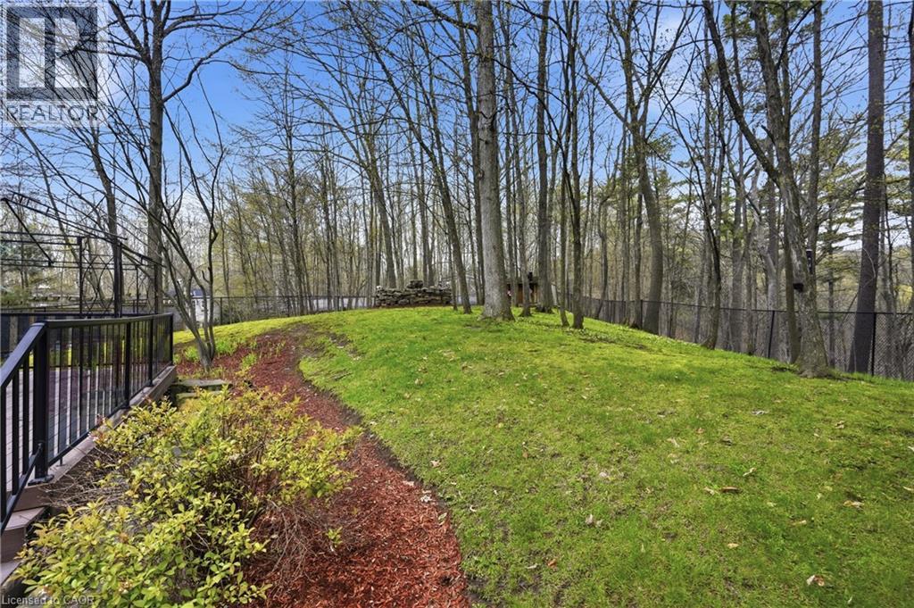 1121 Forestvale Drive, Burlington, Ontario  L7P 4W3 - Photo 46 - 40824925