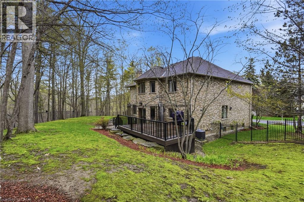 1121 Forestvale Drive, Burlington, Ontario  L7P 4W3 - Photo 49 - 40824925