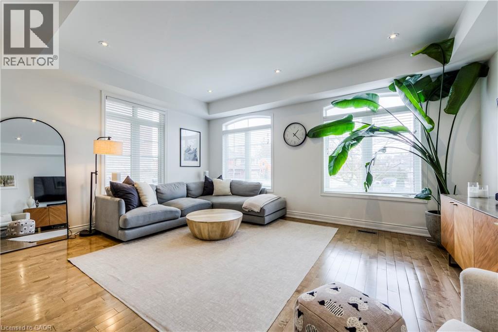 321 Dalesford Road, Toronto, Ontario  M8Y 1G8 - Photo 6 - 40825267